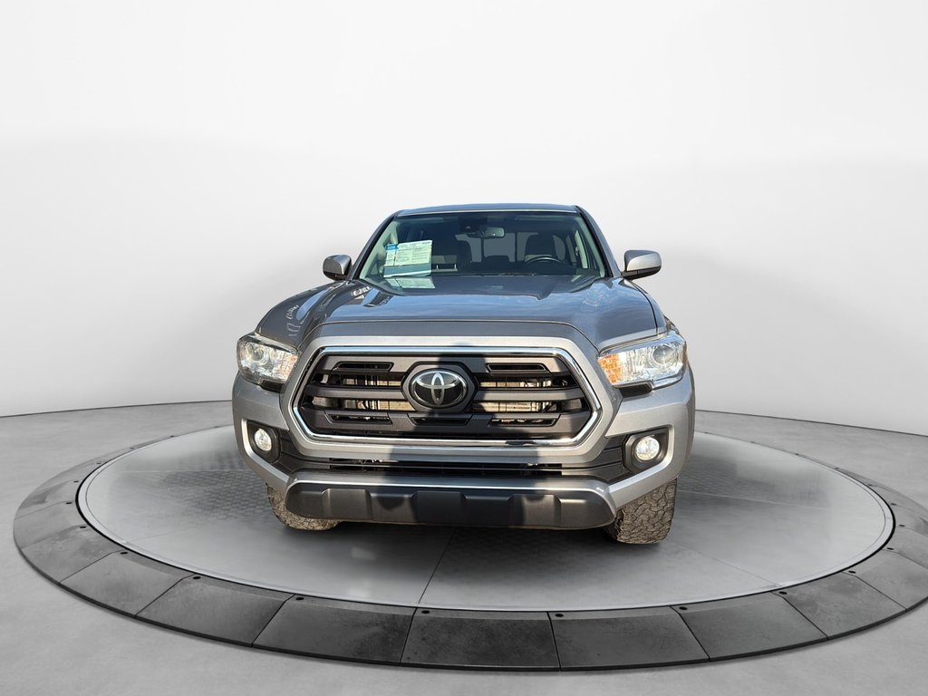 Toyota Tacoma  2019 à Baie-Comeau, Québec - 2 - w1024h768px
