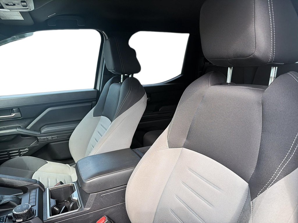 2024 Toyota Tacoma in Chicoutimi, Quebec - 8 - w1024h768px