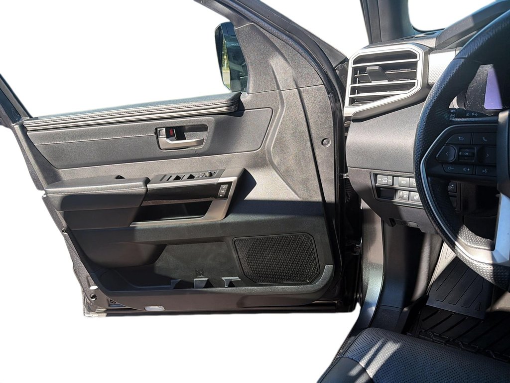 2025 Toyota Tundra in Chicoutimi, Quebec - 10 - w1024h768px