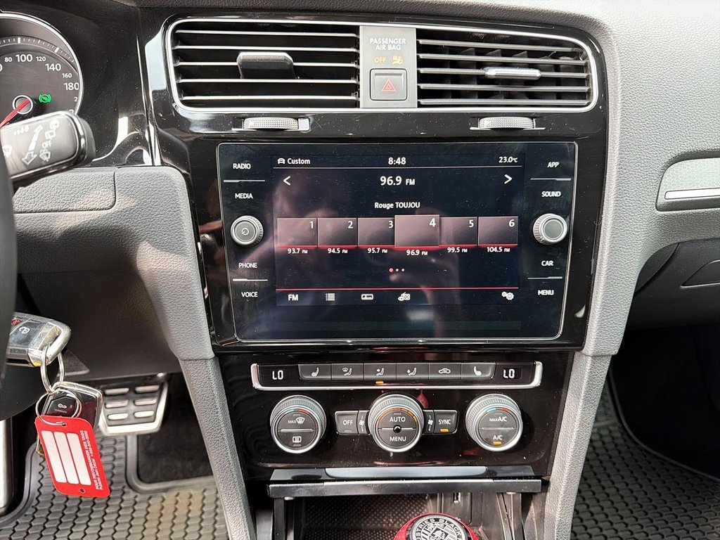 Volkswagen Golf GTI  2019 à Sept-Îles, Québec - 13 - w1024h768px