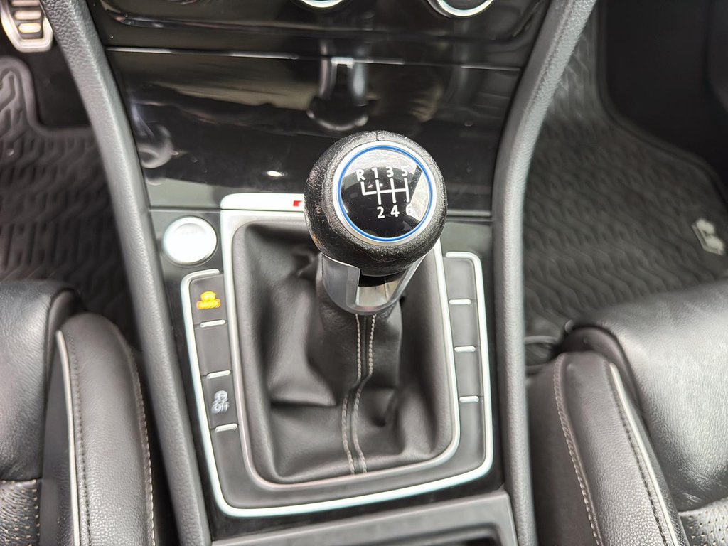 Volkswagen Golf R  2019 à Jonquière, Québec - 15 - w1024h768px