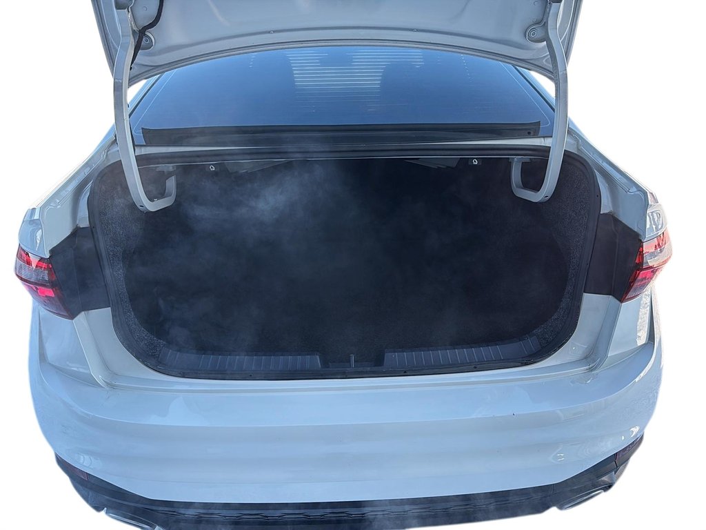 2024 Volkswagen Jetta GLI 40th Anniversary Edition in Chicoutimi, Quebec - 6 - w1024h768px