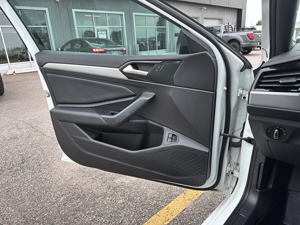 Volkswagen Jetta  2021 à Jonquière, Québec - 11 - w1024h768px