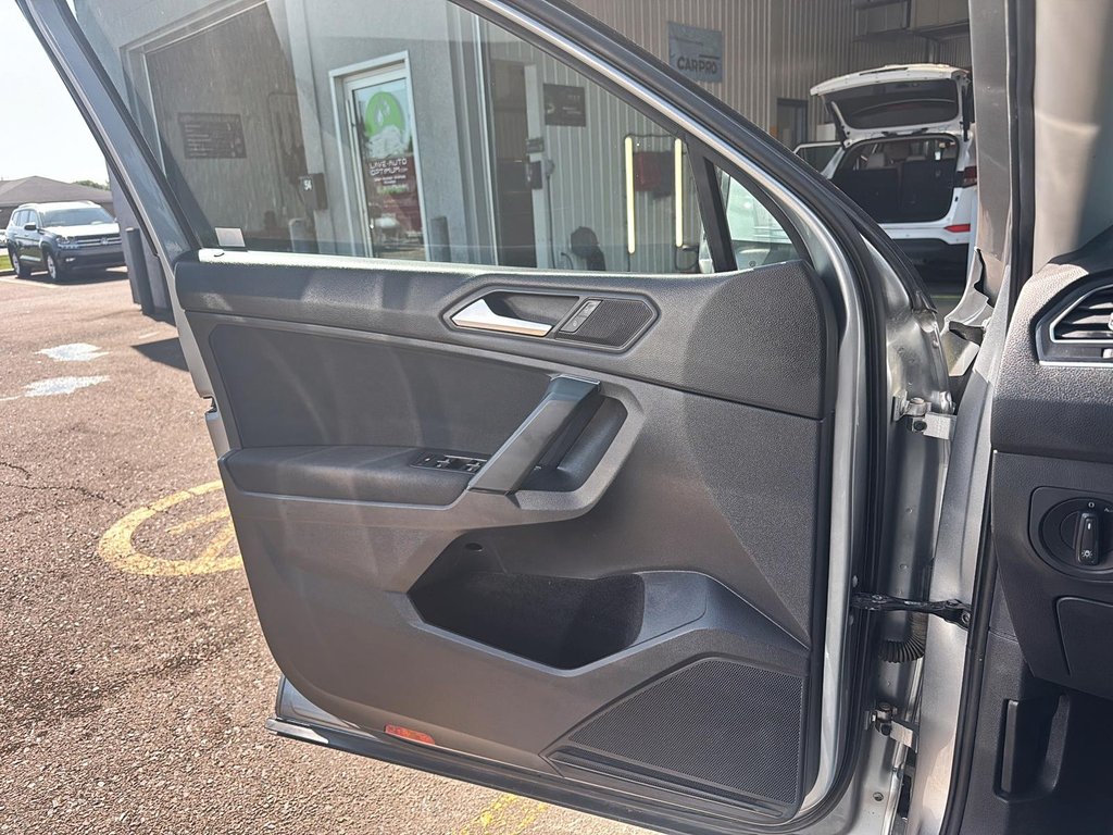 2019 Volkswagen Tiguan in Sept-Îles, Quebec - 10 - w1024h768px