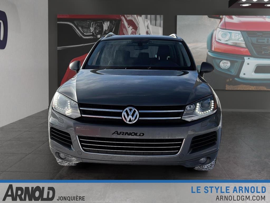 2014 Volkswagen Touareg in Jonquière, Quebec - 2 - w1024h768px
