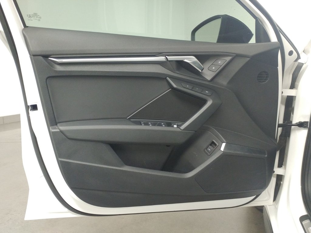 2022 Audi A3 40 TECHNIK QUATTRO S-LINE BLACK OPTIC TOIT|CARPLAY in Laval, Quebec - 11 - w1024h768px