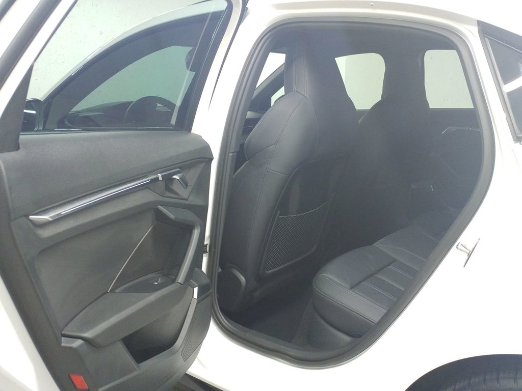 2022 Audi A3 40 TECHNIK QUATTRO S-LINE BLACK OPTIC TOIT|CARPLAY in Laval, Quebec - 9 - w1024h768px