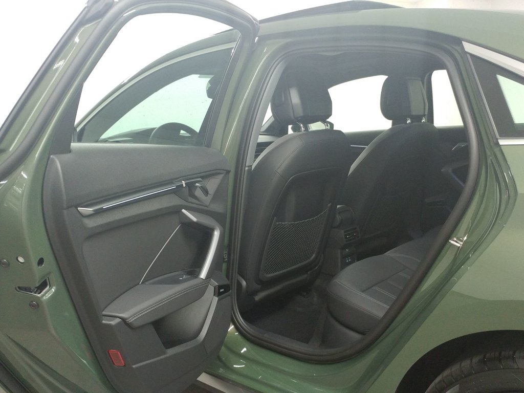 2025 Audi A3 40 PROGRESSIV QUATTRO TOIT|SONOS|CARPLAY|CAMERA in Laval, Quebec - 9 - w1024h768px