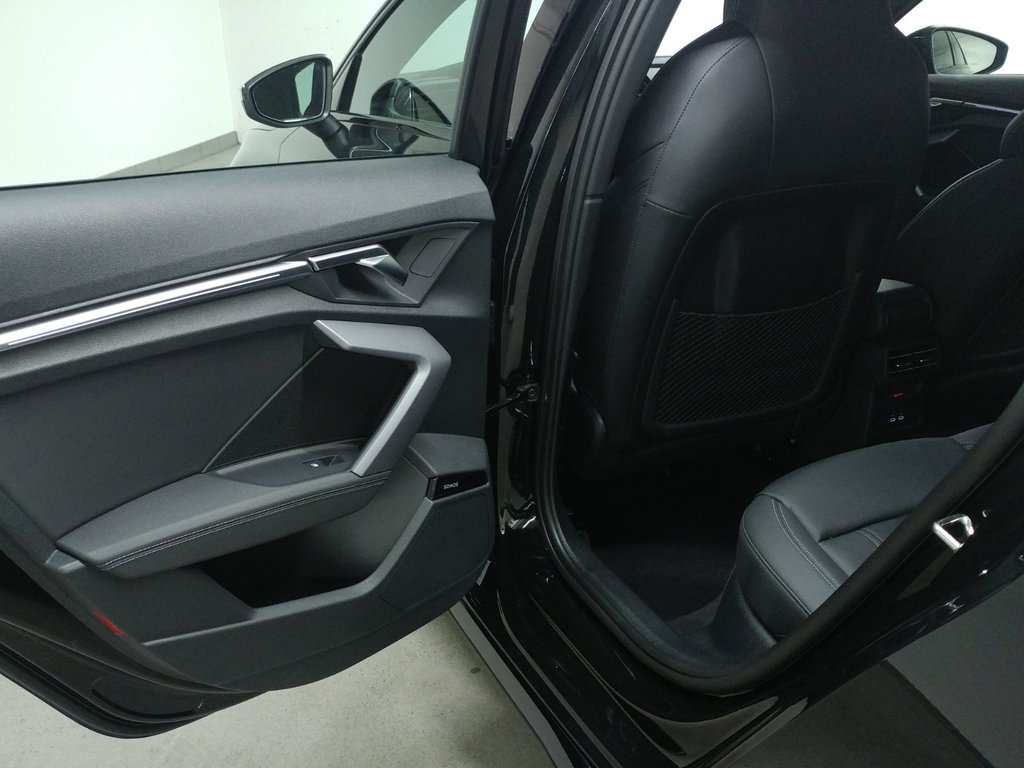 2025 Audi A3 PROGRESSIV S-LINE BLACK OPTIC |NAVIGATION|SONOS in Laval, Quebec - 9 - w1024h768px