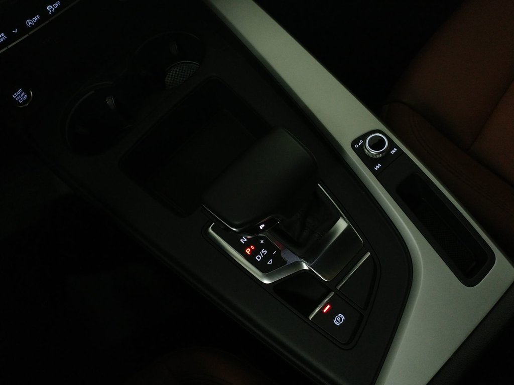 2024 Audi A4 allroad KOMFORT QUATTRO ENSEMBLE COMMODITÉS TOIT|CARPLAY in Laval, Quebec - 16 - w1024h768px