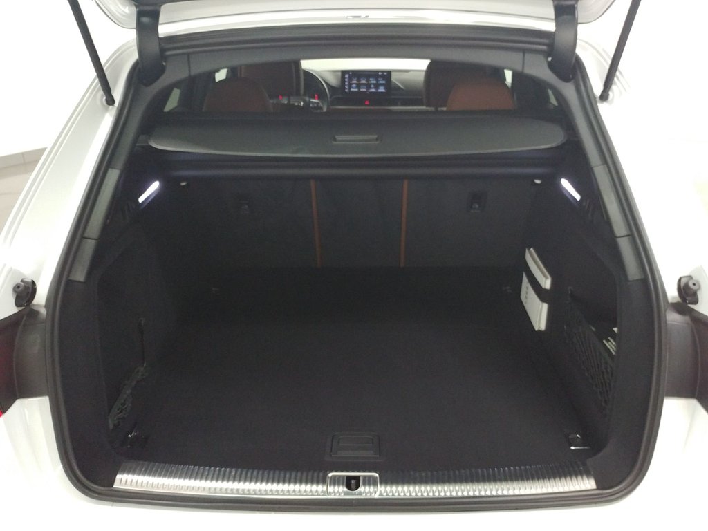 2024 Audi A4 allroad KOMFORT QUATTRO ENSEMBLE COMMODITÉS TOIT|CARPLAY in Laval, Quebec - 8 - w1024h768px