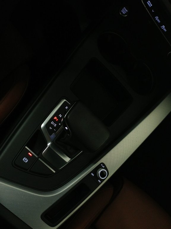 2022 Audi A4 PROGRESSIV QUATTRO TOIT|  SIEGE COMFORT| CARPLAY in Laval, Quebec - 16 - w1024h768px