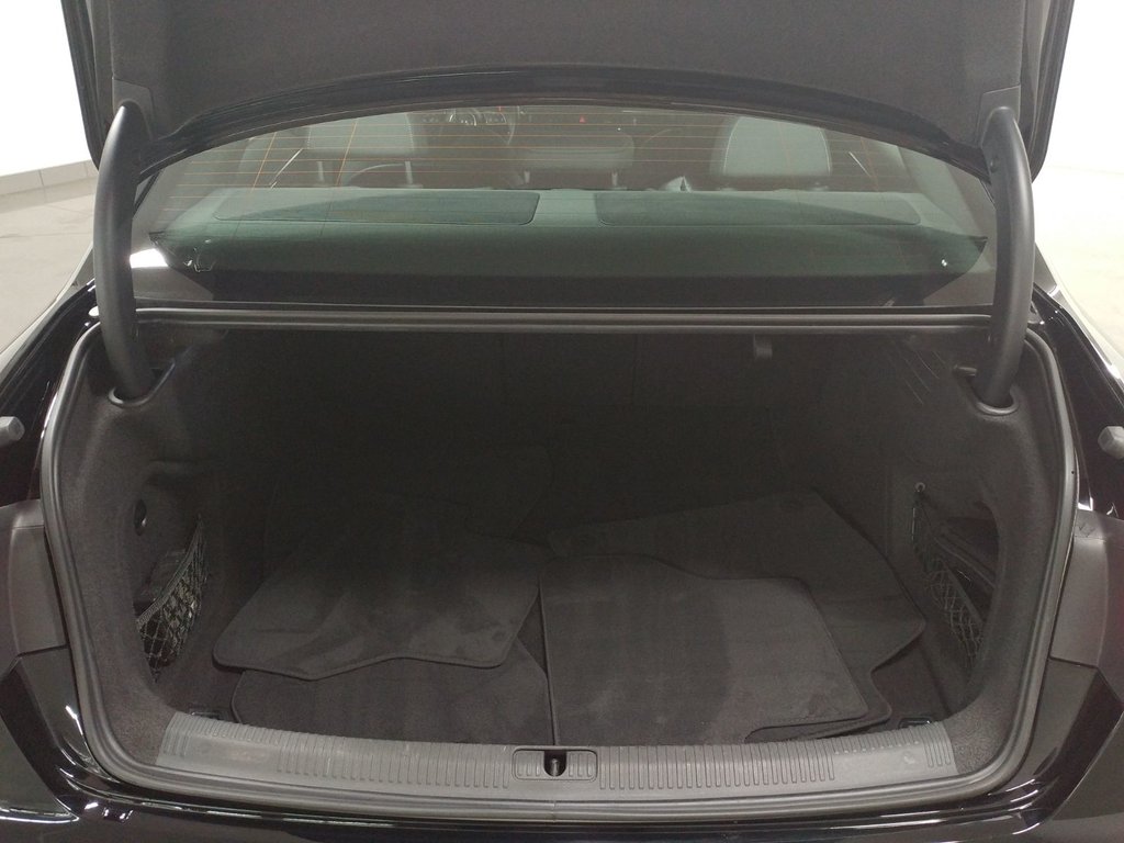 Audi A4 KOMFORT QUATTRO GR COMMODITÉS VORSPRUNG TOIT 2022 à Laval, Québec - 8 - w1024h768px