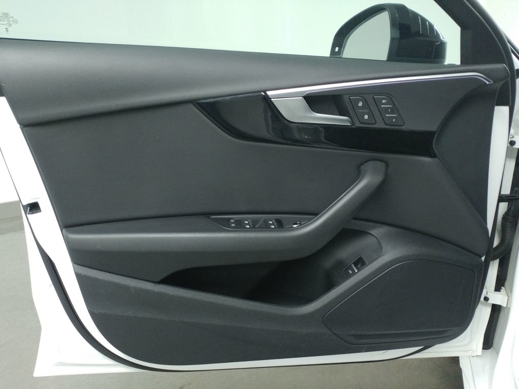 2023 Audi A4 45 KOMFORT VORSPRUNG QUATTRO TOIT|CARPLAY|CAMERA in Laval, Quebec - 12 - w1024h768px