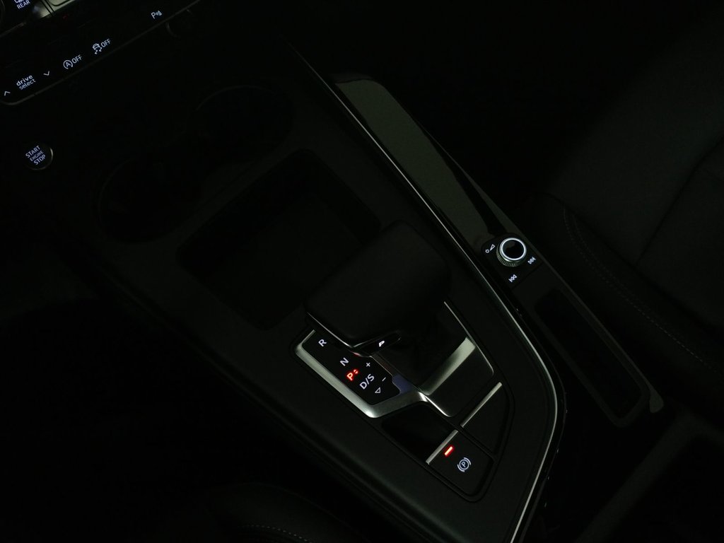 2024 Audi A4 45 KOMFORT QUATTRO VORSPRUNG TOIT |CARPLAY|CAMERA in Laval, Quebec - 16 - w1024h768px