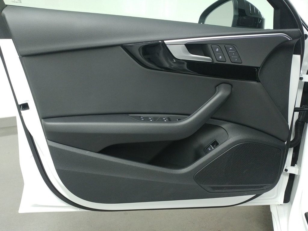 2025 Audi A4 KOMFORT VORSPRUNG QUATTRO TOIT|ANGLE MORT|CARPLAY in Laval, Quebec - 12 - w1024h768px