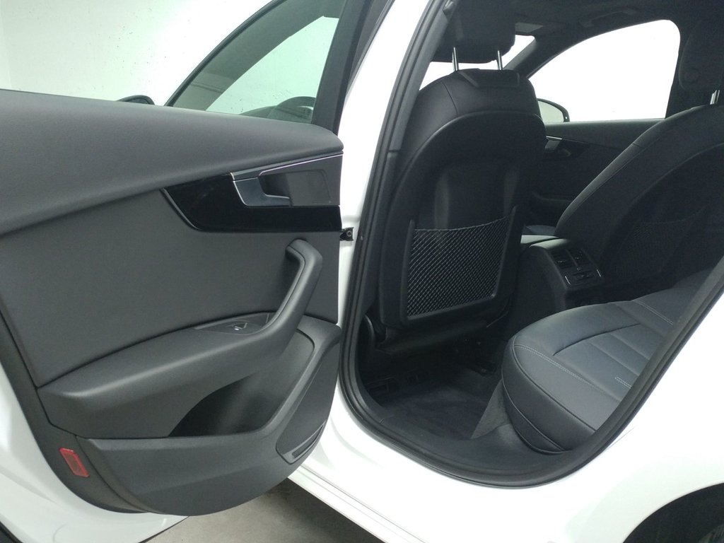 2025 Audi A4 KOMFORT VORSPRUNG QUATTRO TOIT|ANGLE MORT|CARPLAY in Laval, Quebec - 9 - w1024h768px