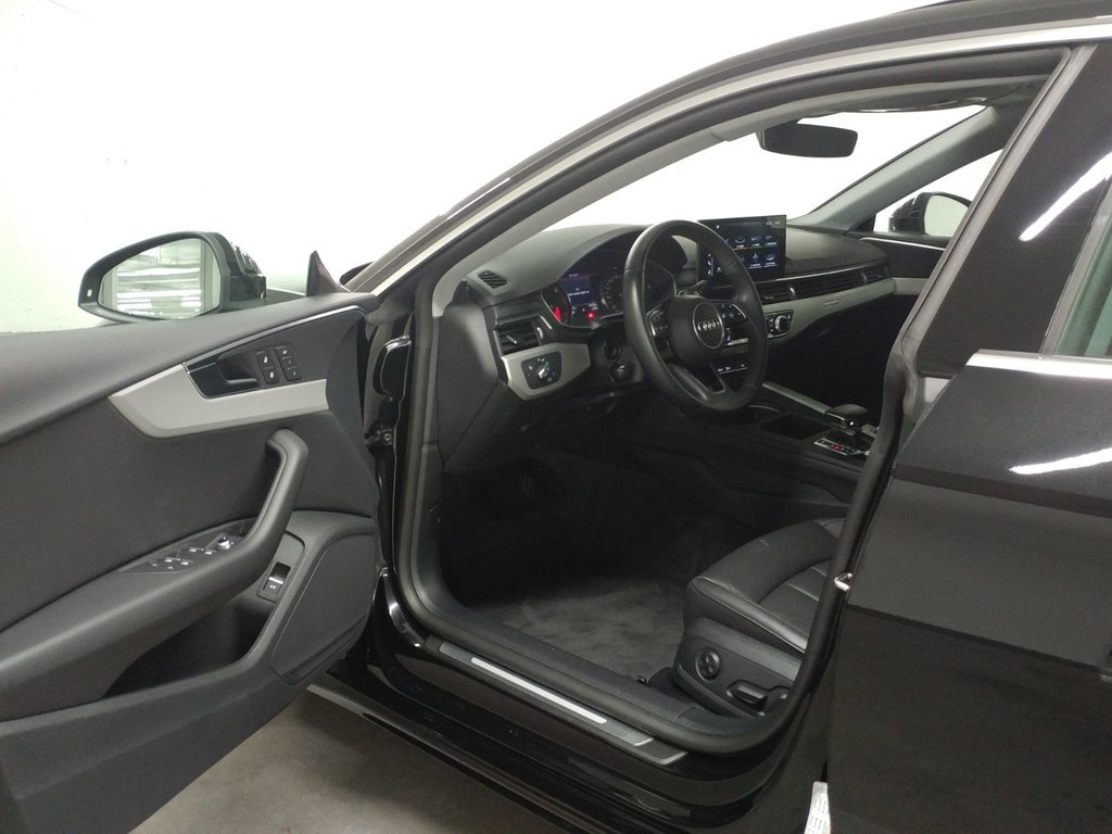 Audi A5 Sportback KOMFORT QUATTRO TOIT PANO | ANGLE MORT | CARPLAY 2023 à Laval, Québec - 12 - w1024h768px