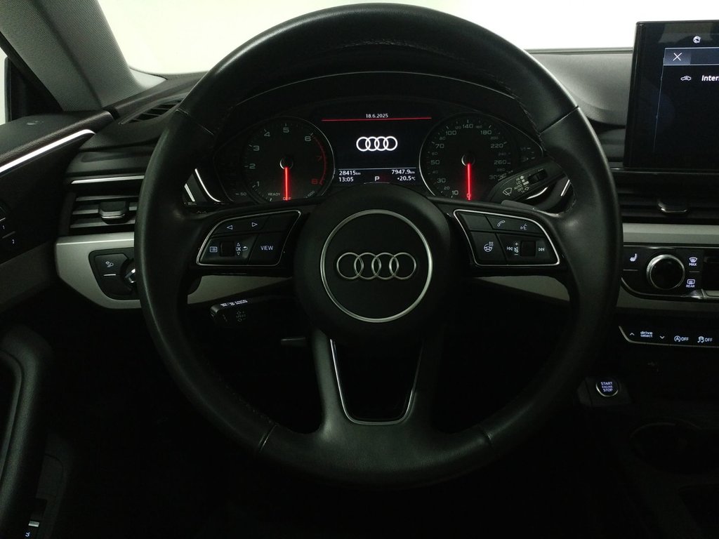 Audi A5 Sportback KOMFORT QUATTRO TOIT PANO | ANGLE MORT | CARPLAY 2023 à Laval, Québec - 17 - w1024h768px