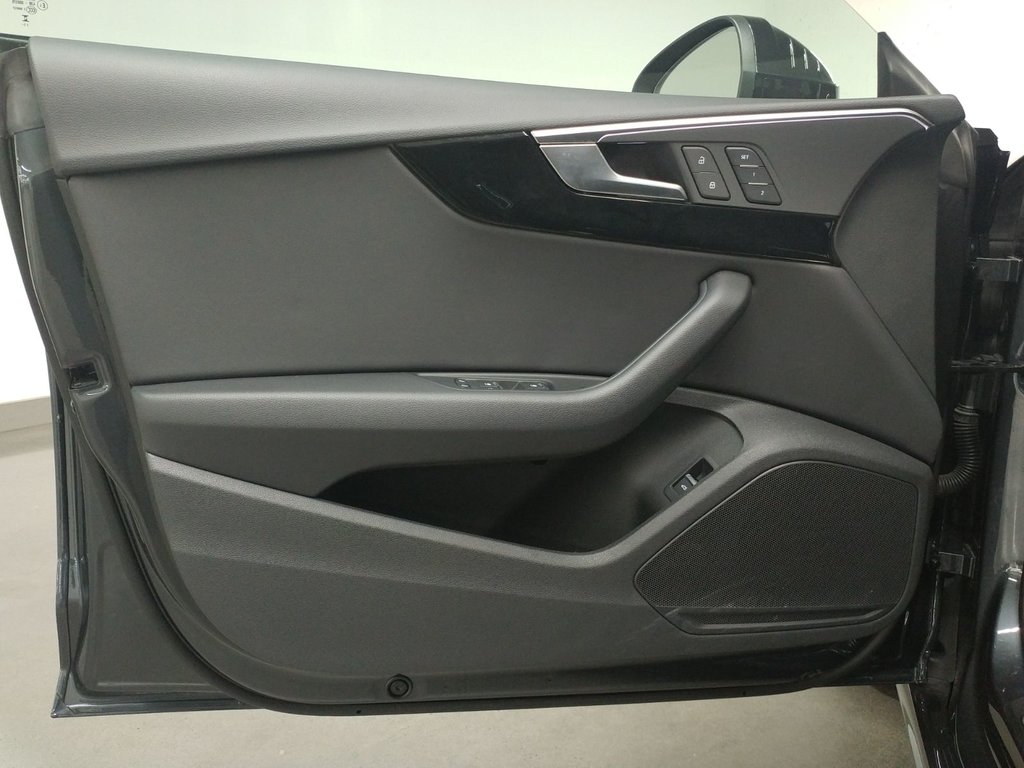 2024 Audi A5 Sportback KOMFORT QUATTRO VORSPRUNG TOIT| CARPLAY| CAMERA in Laval, Quebec - 11 - w1024h768px