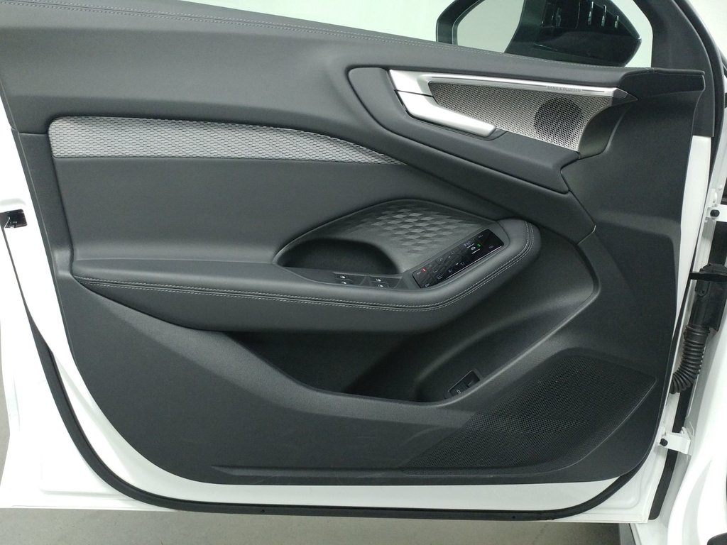 Audi A5 PROGRESSIV S-LINE BLACK PACK ANGLE MORT|NAVI 2025 à Laval, Québec - 12 - w1024h768px