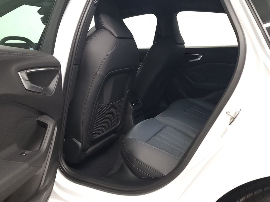 Audi A5 2.0 TFSI S-LINE BLACK PACK|GLASS ROOF|CARPLAY|NAVI 2025 à Laval, Québec - 9 - w1024h768px