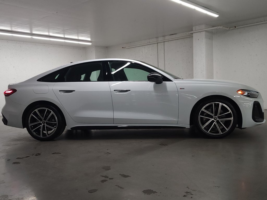 Audi A5 2.0 TFSI S-LINE BLACK PACK|GLASS ROOF|CARPLAY|NAVI 2025 à Laval, Québec - 3 - w1024h768px