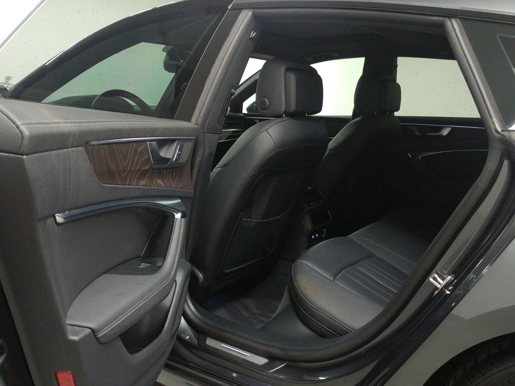 2019 Audi A7 TECHNIK QUATTRO S-LINE BLACK OPTICS |TOIT|NAVI in Laval, Quebec - 9 - w1024h768px