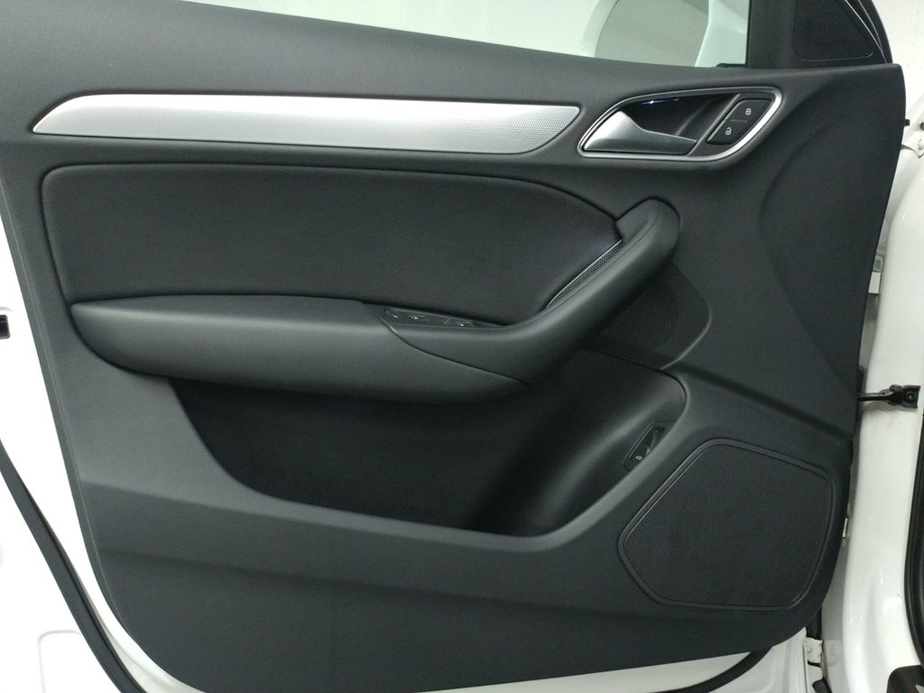 2018 Audi Q3 PROGRESSIV QUATTRO TOIT|NAVI|CAMERA in Laval, Quebec - 12 - w1024h768px