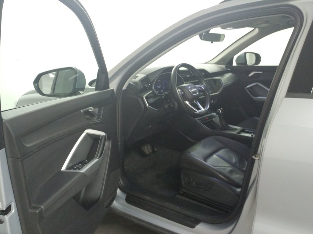 2019 Audi Q3 KOMFORT QUATTRO GR COMMODITÉS TOIT|CARPLAY|CAMERA in Laval, Quebec - 12 - w1024h768px