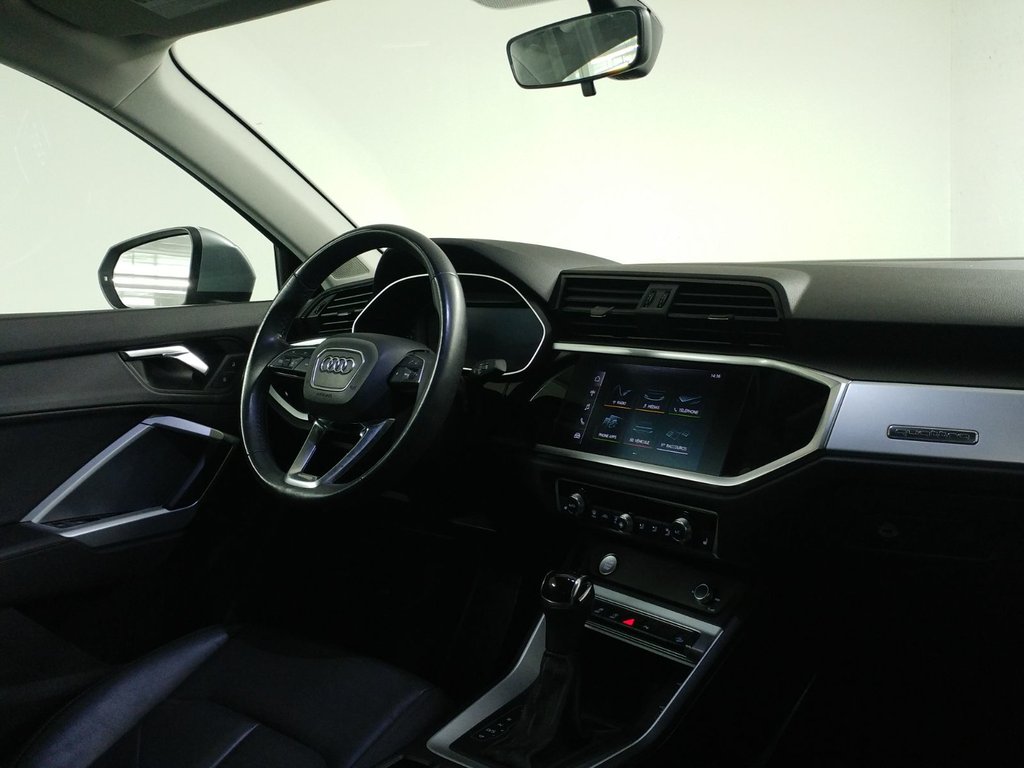 2019 Audi Q3 KOMFORT QUATTRO GR COMMODITÉS TOIT|CARPLAY|CAMERA in Laval, Quebec - 7 - w1024h768px