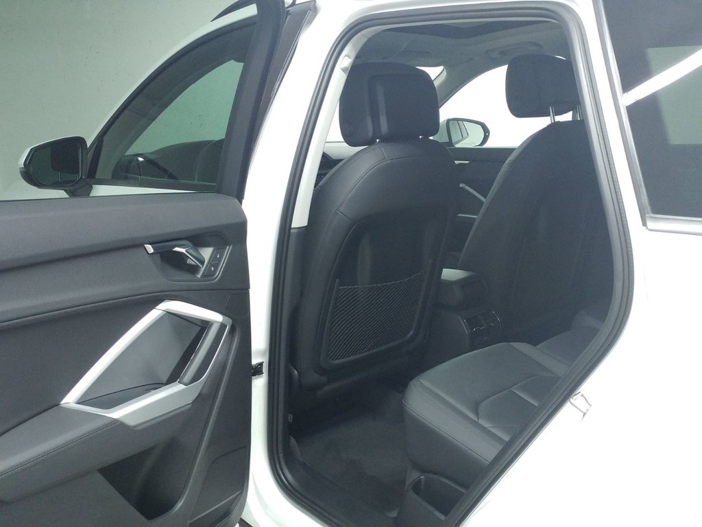 2019 Audi Q3 45 KOMFORT QUATTRO TOIT|CARPLAY|CAMERA in Laval, Quebec - 9 - w1024h768px