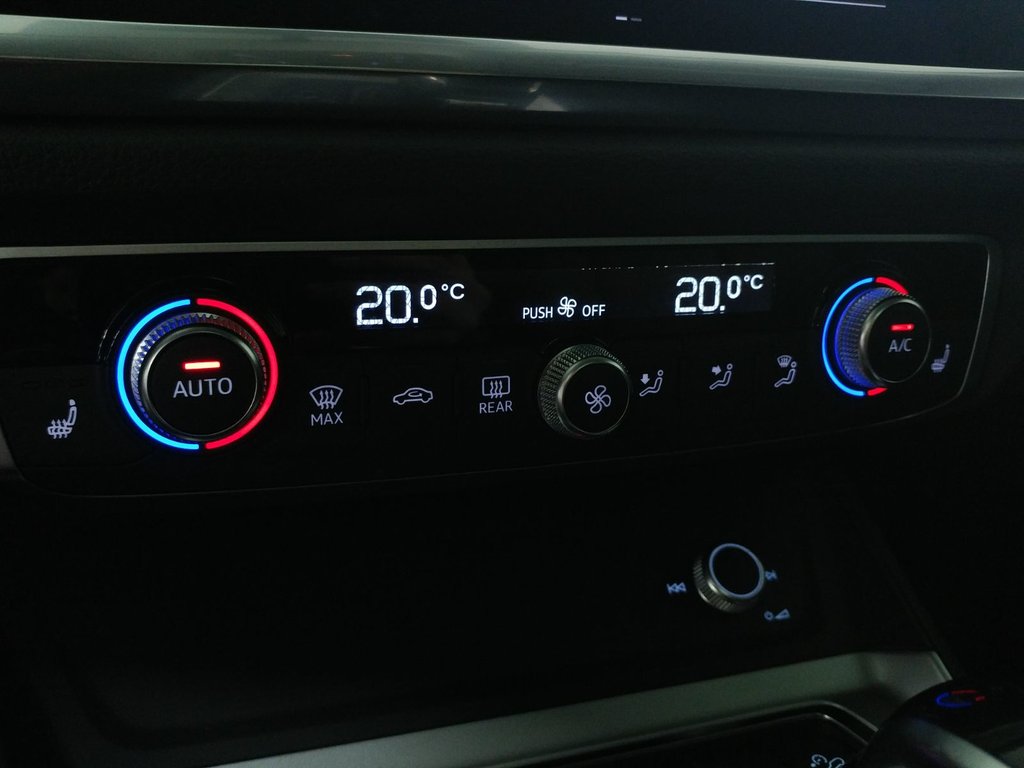 2019 Audi Q3 45 KOMFORT QUATTRO TOIT|CARPLAY|CAMERA in Laval, Quebec - 15 - w1024h768px