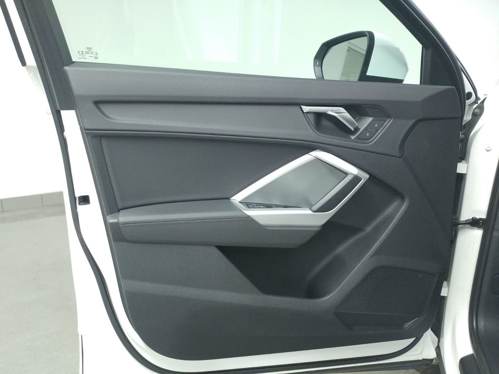 2019 Audi Q3 45 KOMFORT QUATTRO TOIT|CARPLAY|CAMERA in Laval, Quebec - 12 - w1024h768px