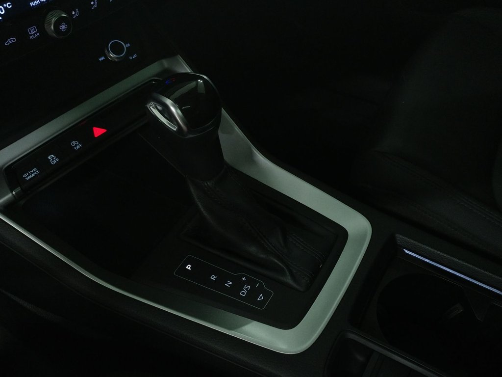 2019 Audi Q3 45 KOMFORT QUATTRO TOIT|CARPLAY|CAMERA in Laval, Quebec - 16 - w1024h768px