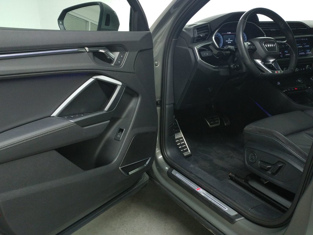2019 Audi Q3 TECHNIK S-LINE TOIT|ADV DRIVER ASSIST|CARPLAY in Laval, Quebec - 11 - w1024h768px