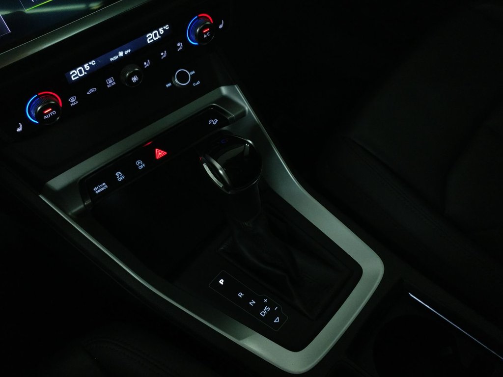 2020 Audi Q3 45 KOMFORT QUATTRO TOIT PANO|CARPLAY|CAMERA in Laval, Quebec - 16 - w1024h768px