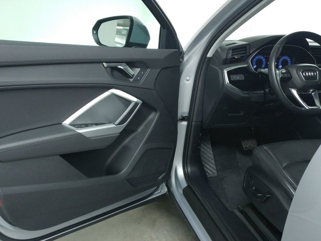 2020 Audi Q3 45 KOMFORT QUATTRO TOIT PANO|CARPLAY|CAMERA in Laval, Quebec - 11 - w1024h768px