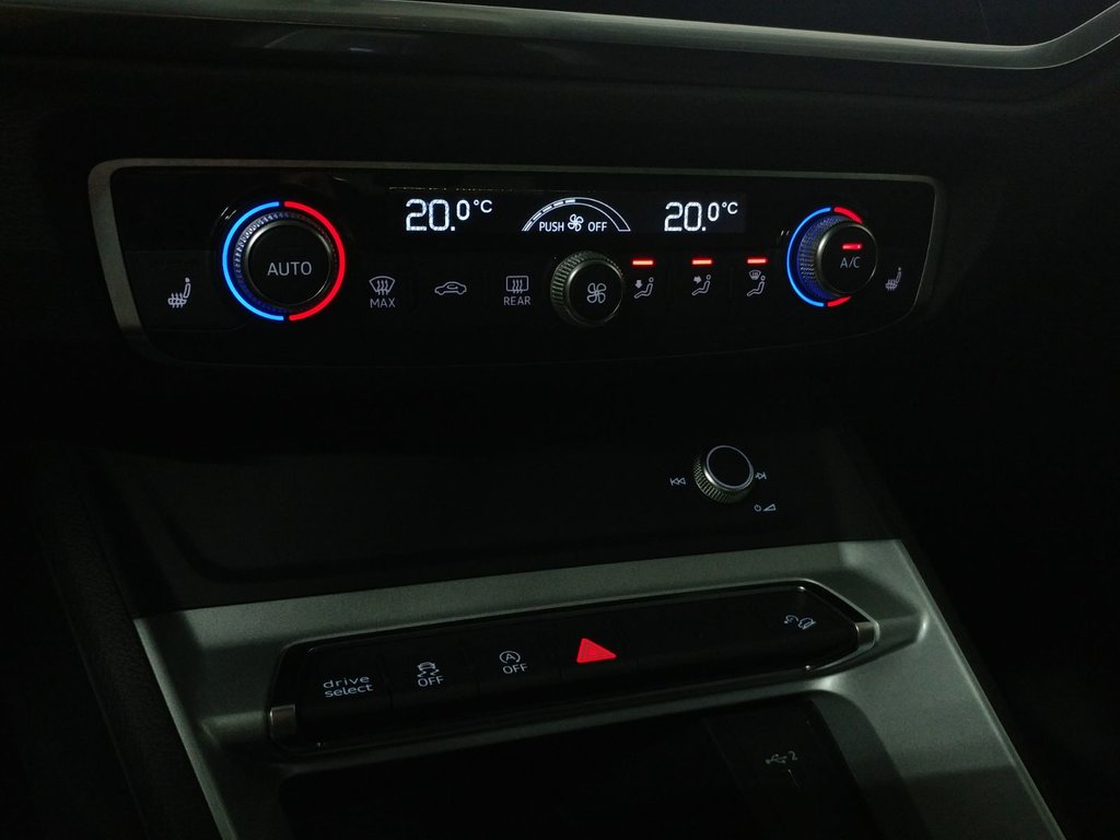 2021  Q3 45 KOMFORT QUATTRO TOIT | CARPLAY | CAMERA in Laval, Quebec - 15 - w1024h768px