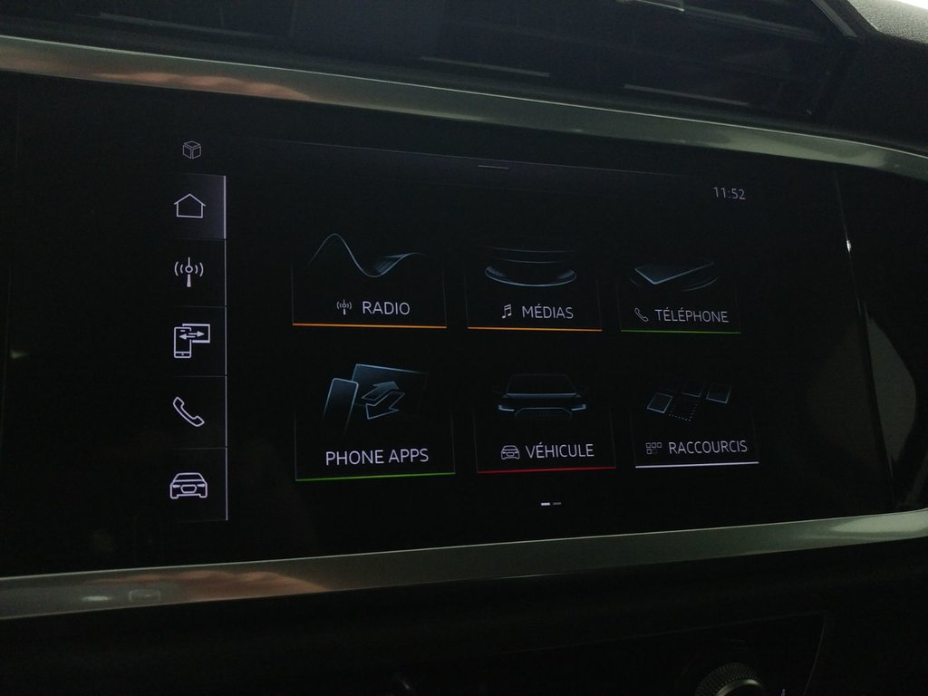 Audi Q3 KOMFORT QUATTRO GR COMMODITÉS TOIT |CARPLAY|CAMERA 2021 à Laval, Québec - 14 - w1024h768px
