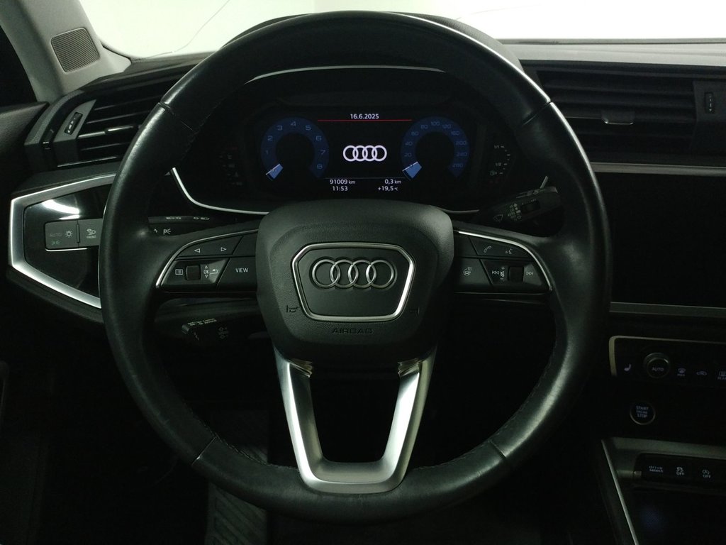 Audi Q3 KOMFORT QUATTRO GR COMMODITÉS TOIT |CARPLAY|CAMERA 2021 à Laval, Québec - 17 - w1024h768px