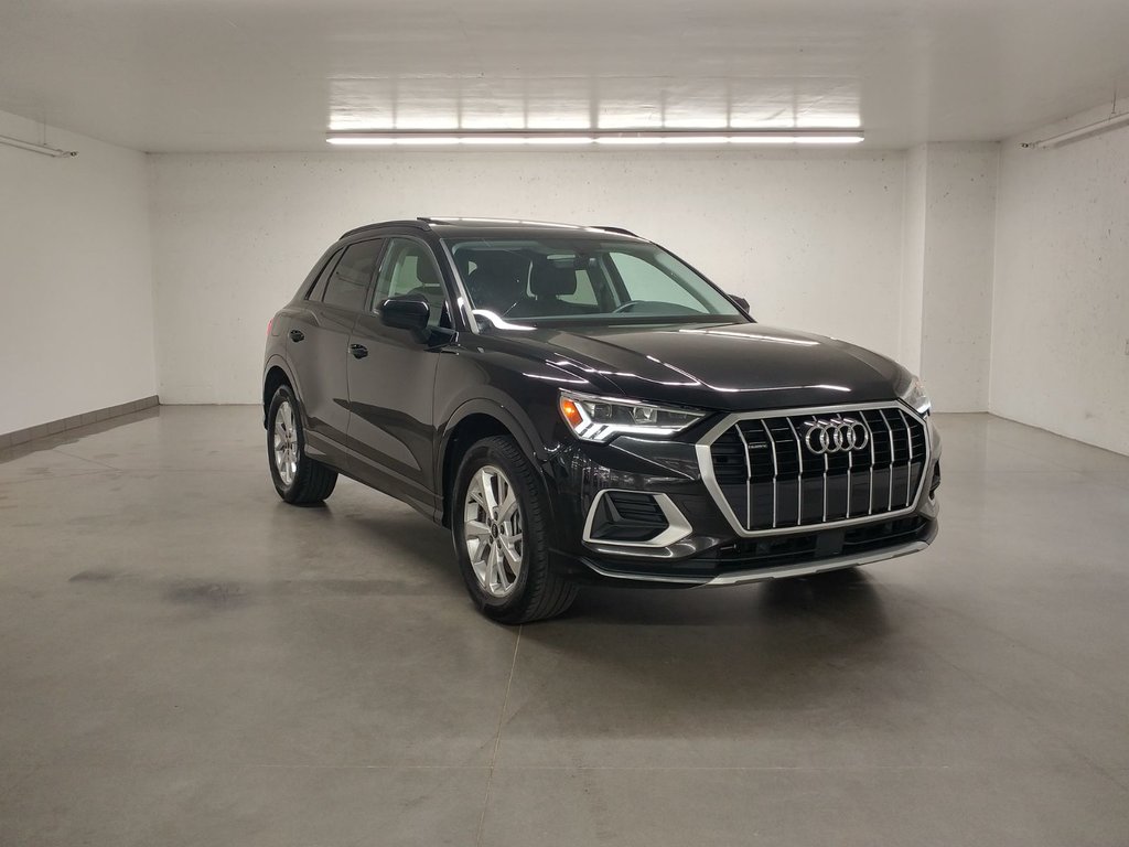 Audi Q3 KOMFORT QUATTRO GR COMMODITÉS TOIT |CARPLAY|CAMERA 2021 à Laval, Québec - 1 - w1024h768px
