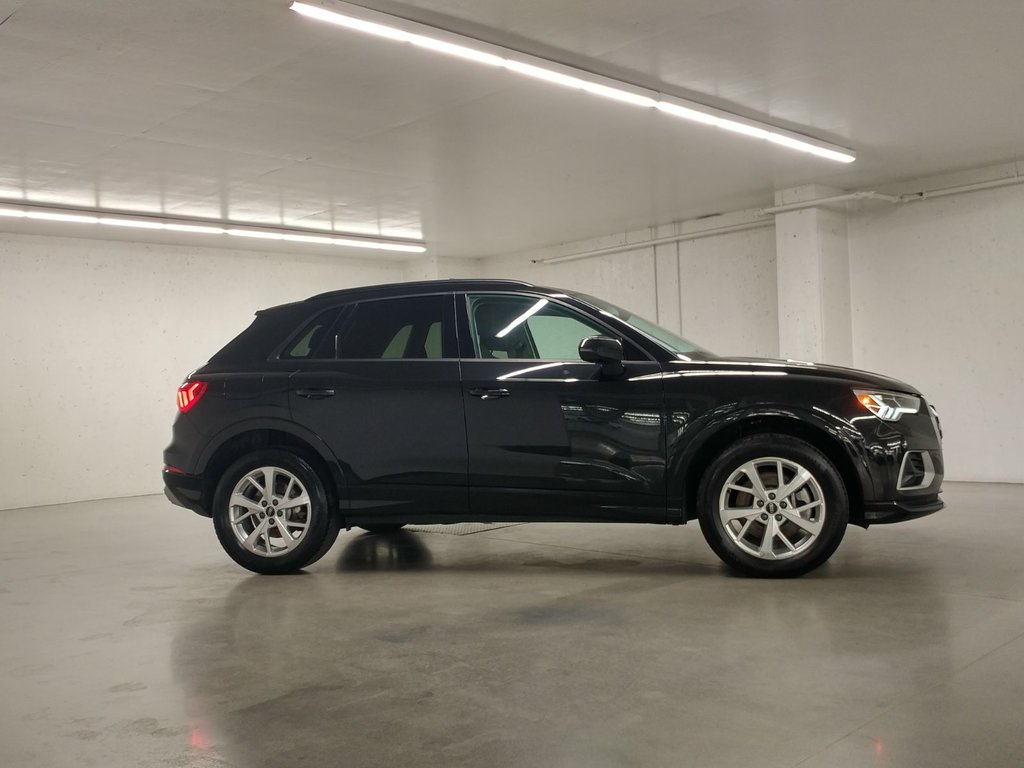 Audi Q3 KOMFORT QUATTRO GR COMMODITÉS TOIT |CARPLAY|CAMERA 2021 à Laval, Québec - 3 - w1024h768px
