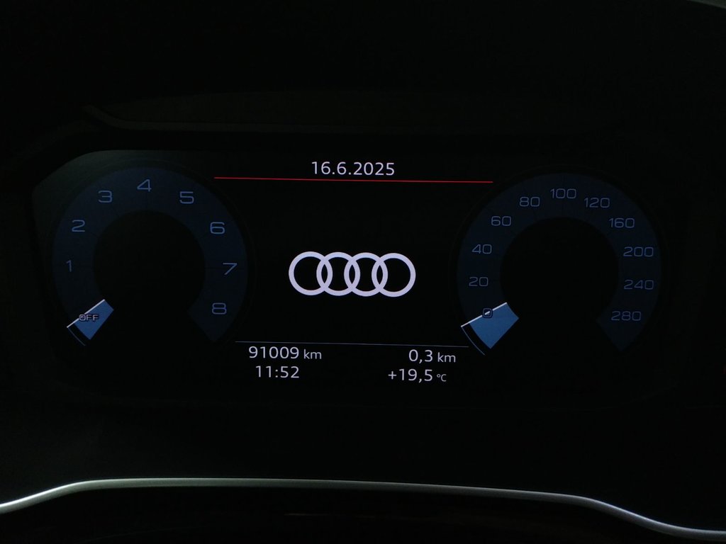 Audi Q3 KOMFORT QUATTRO GR COMMODITÉS TOIT |CARPLAY|CAMERA 2021 à Laval, Québec - 13 - w1024h768px