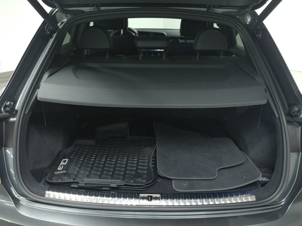 Audi Q3 TECHNIK S-LINE ADV DRIVER ASSIST|TOIT|B&O|CARPLAY 2021 à Laval, Québec - 8 - w1024h768px