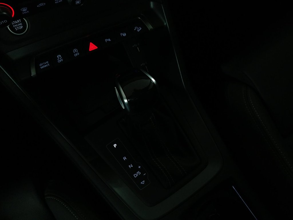 Audi Q3 TECHNIK S-LINE ADV DRIVER ASSIST|TOIT|B&O|CARPLAY 2021 à Laval, Québec - 16 - w1024h768px