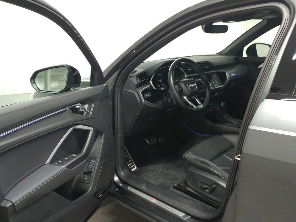 2022 Audi Q3 TECHNIK S-LINE BLACK PACK | TOIT | CARPLAY | SONOS in Laval, Quebec - 12 - w1024h768px