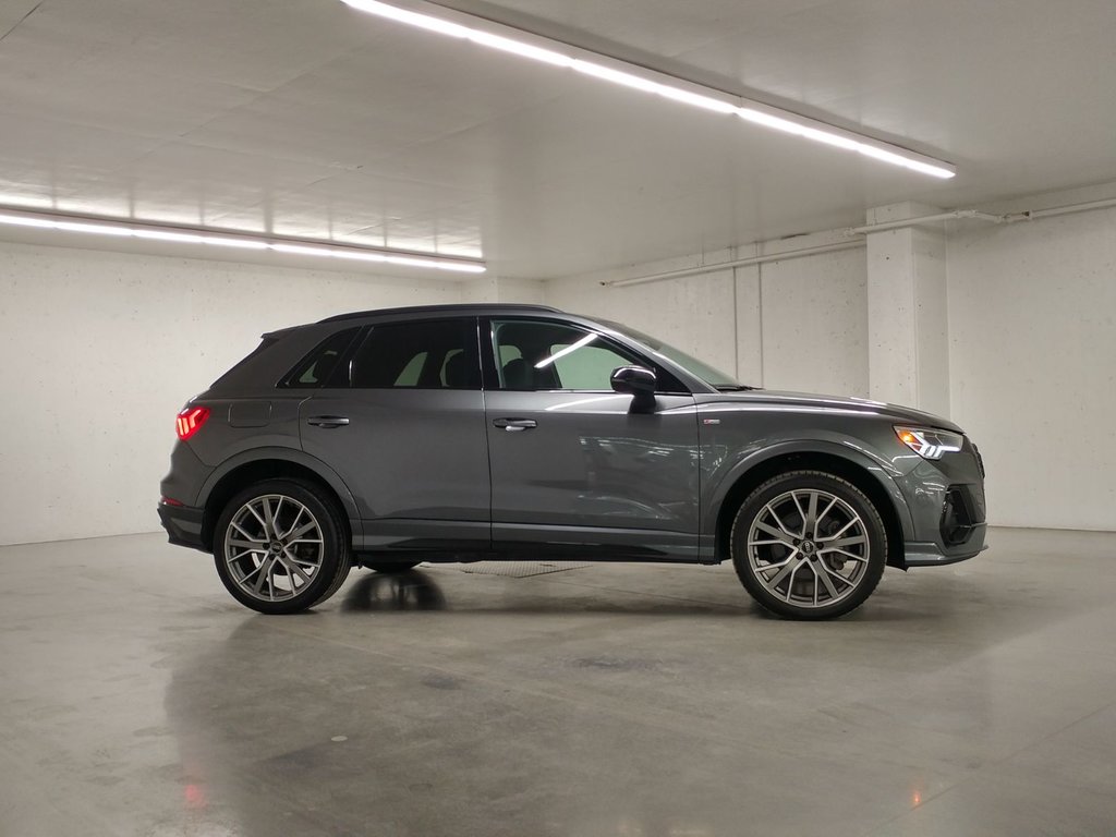 2022 Audi Q3 TECHNIK S-LINE BLACK PACK | TOIT | CARPLAY | SONOS in Laval, Quebec - 3 - w1024h768px