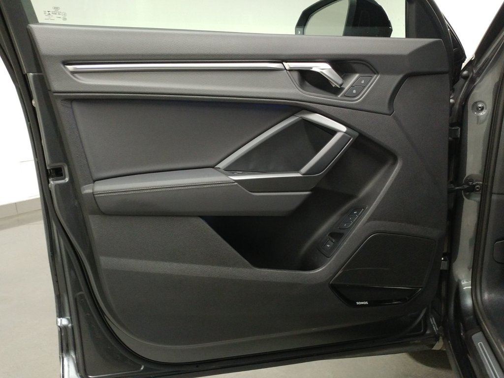 2022 Audi Q3 TECHNIK S-LINE BLACK PACK | TOIT | CARPLAY | SONOS in Laval, Quebec - 11 - w1024h768px