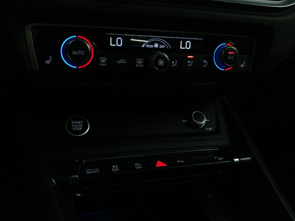 Audi Q3 TECHNIK QUATTRO S-LINE BLACK OPTIC|TOIT|CARPLAY 2022 à Laval, Québec - 15 - w1024h768px